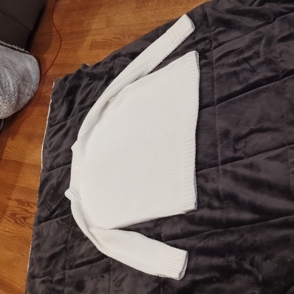 VINTAGE White Cable Knit Chunky Crew Sweater Unisex - Picture 4 of 11